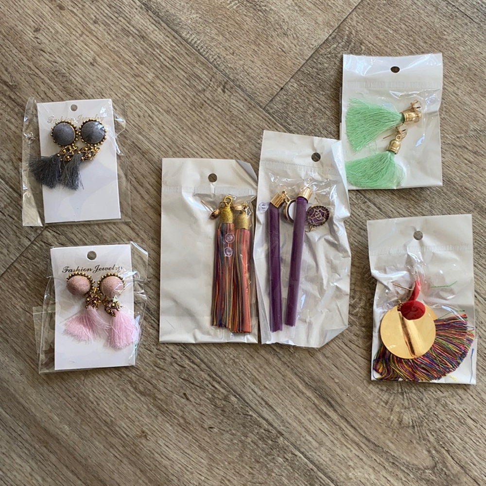 ASSORTED GOLD & TASSEL EARINGS